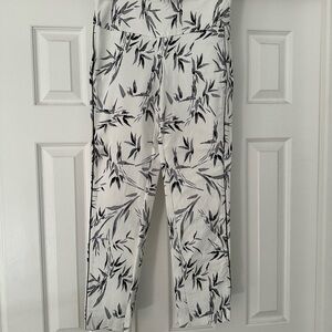 Up! Capri pants Size 8